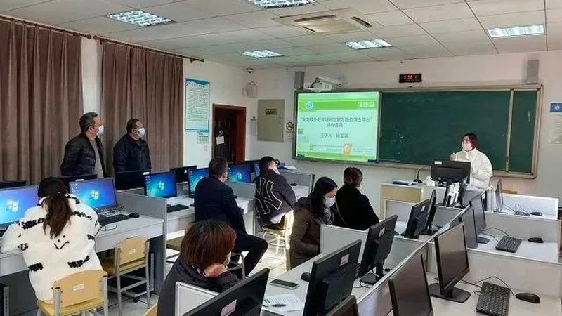 小标题：成人高考复习资料，选对才是关键
